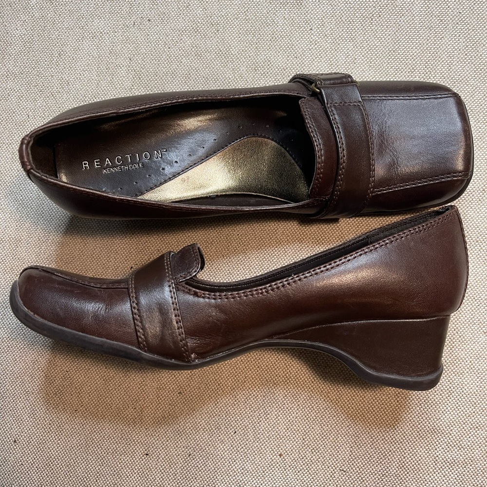 6 med Kenneth Cole dark academia brown loafers